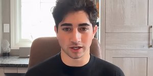 Νεαρός άνδρας που απορρίφθηκε από 15 πανεπιστήμια πουλάει τη δεύτερη startup του σε ηλικία 19 ετών.