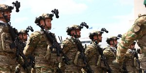 Η στολή του «Σύγχρονου Μαχητή»