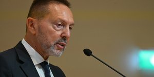 Γιάννης Στουρνάρας, ανάπτυξη, πόλεμος, 