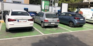 Παράνομη στάθμευση σε supermarket 