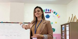 Από τον Φουρνά Ευρυτανίας στους 50 κορυφαίους εκπαιδευτικούς του κόσμου: Ποια είναι η Γιώτα Διαμαντή