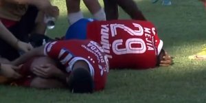 Eγκληματικό τάκλιν σακάτεψε δύο παίκτες