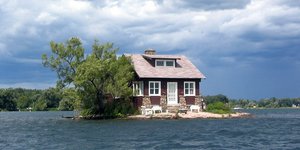 το μικρότερο κατοικημένο νησί 