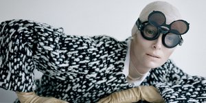 Η ηθοποιός, εικαστικός και fashion icon Τίλντα Σουίντον