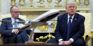 Ο Αμερικανός πρόεδρος Ντόναλντ Τραμπ και ο Γερμανός καγκελάριος Φρίντριχ Μερτς