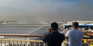 Αναστέλλονται οι πτήσεις στο αεροδρόμιο του Ντουμπάι έπειτα από επιδρομή drones στα ΗΑΕ