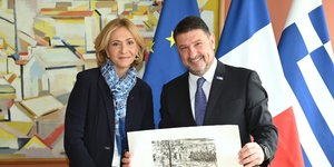 yπογραφή πενταετούς Μνημονίου Συνεργασίας από τον Περιφερειάρχη Αττικής Νίκο Χαρδαλιά και την επικεφαλής της Περιφέρειας Île-de-France Valérie Pécresse