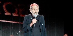 Ο Σταύρος Ξαρχάκος