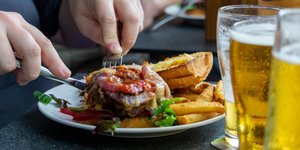 Τα υπερεπεξεργασμένα τρόφιμα βλάπτουν την υγεία, τη γονιμότητα και την πρώιμη ανάπτυξη των εμβρύων