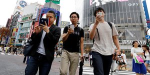 Τέθηκε σε ισχύ ένα μέτρο που συνδυάζει την τεχνολογία με τη δημόσια πολιτική: οικονομική επιδότηση για τη χρήση εφαρμογών γνωριμιών / ΑLAMY