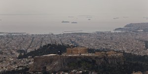 Συννεφιά και αφρικανική σκόνη πάνω από την Αθήνα 
