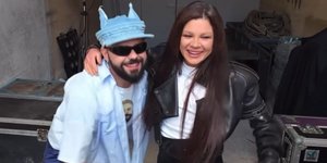 Τυχαία συνάντηση Ακύλα – Ρουσλάνα στο εξωτερικό