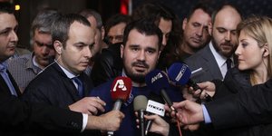 Ο Ανδρέας Παπαμιμίκος μιλά στους δημοσιογράφους σε παλαιότερη εκδήλωση