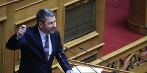 Ο Νίκος Ανδρουλάκης στη Βουλή  