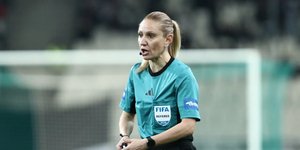 Η Ελένη Αντωνίου