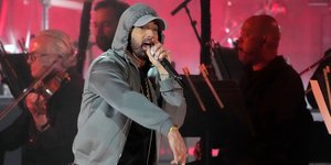 Ο Eminem σε συναυλία στο Ντιτρόιτ, 6 Ιουνίου 2024 (AP Photo/Carlos Osorio)