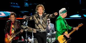 Οι Rolling Stones (Aπό αριστερά, Ρον Γουντ, Μιγκ Τζάγκερ και Κιθ Ρίτσαρντς) Ιούλιος 2024, Καλιφόρνια. (AP Photo/Chris Pizzello)