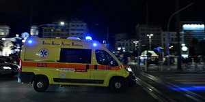 Αστικό λεωφορείο παρέσυρε 18χρονο στον Πειραιά