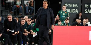Ο Εργκίν Αταμάν στη Βαλένθια