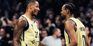 Ο Κλάιμπερ και ο Πάντερ με την φανέλα της Μπαρτσελόνα