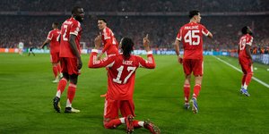 Ο Ολίσε πανηγυρίζει το γκολ του στο Μπάγερν-Ρεάλ