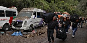 Τουλάχιστον 20 νεκροί σε βομβιστική επίθεση στην Κολομβία