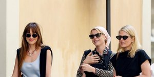 Από αριστερά: Ντακότα Τζόνσον, Τζέσι Μπάκλεϊ