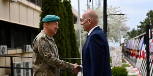 Στο στρατηγείο της Δύναμης Κοσόβου του ΝΑΤΟ ο Ν. Δένδιας