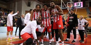 Η προπόνηση του Ντόρσεϊ στις ΗΠΑ με πρώην παίκτη του Ολυμπιακό, τον Κουίνσι Έισι