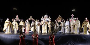 Επιτάφιοι στην Αριστοτέλους 