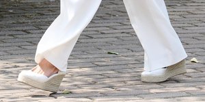 Εσπαντρίγιες: Τα παπούτσια που επιστρέφουν κάθε καλοκαίρι