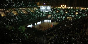 Το «Telekom Center Athens» σε νυχτερινό πλάνο