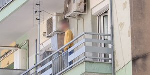 O φοιτητής που πετούσε πράγματα από το μπαλκόνι