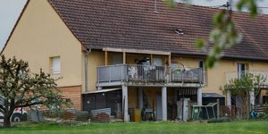 Το κτίριο έξω από το οποίο βρέθηκε το 9χρονο παιδί στην Αλσατία