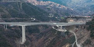H υψηλότερη γέφυρα στην Ελλάδα που βρίσκεται στην Εγνατία Οδό 
