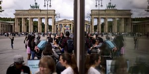 πυλη στον καθρεφτη