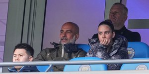 Ο Πεπ Γκουαρντιόλα με την κόρη του στις εξέδρες του «Etihad»