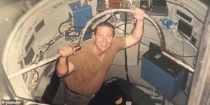 Ο Μάικλ Χικς,  ερευνητής στο Εργαστήριο Αεριώθησης (JPL) της NASA, πριν από τον θάνατό του το 2023