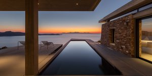 πισίνα θέα θάλασσα σπίτι ηλιοβασίλεμα Αιγαίο Αντίπαρος