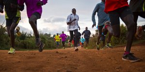 Κενυάτες δρομείς τρέχουν στην πατρίδα τους