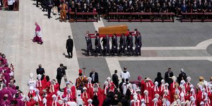 Στιγμιότυπο από την κηδεία του Πάπα Φραγκίσκου, στις 26 Απριλίου 2025