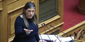 Η Ζωή Κωνσταντοπούλου