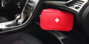 Τι πρέπει να περιλαμβάνει το κουρί πρώτων βοηθειών στο αυτοκίνητο