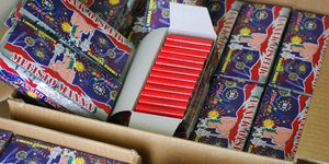 Κροτίδες - πυροτεχνήματα