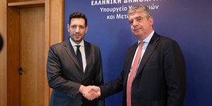 Στρατηγική συνεργασία του Υπ. Υποδομών Μεταφορών και της Ευρωπαϊκής Τράπεζας Επενδύσεων για τα ηλεκτρικά λεωφορεία στην Αθήνα