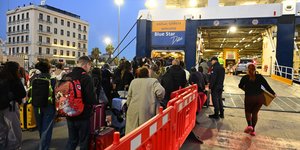 Αναχωρούν οι εκδρομείς του Πάσχα 