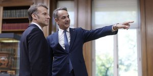 Ο διάλογος Μητσοτάκη-Μακρόν στο Μαξίμου