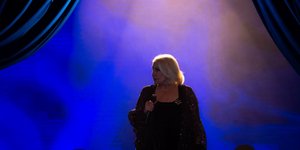 Μουσική εκπομπή με την Μαρινέλλα στο Mega 