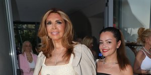 Μιμή και Μαριτίνα Ντενίση/Φωτογραφία NDP 