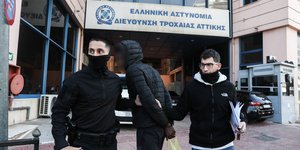 Ο ανήλικος που παρέσυρε τη 16χρονη με τη μηχανή του στη Λιοσίων